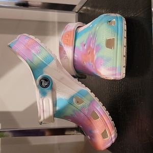 Tie Dye Size 4 Kids Crocs